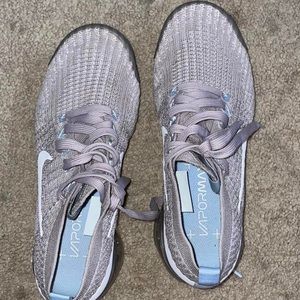 2019
Wmns Air VaporMax Flyknit 3 'Pure Platinum'